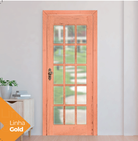 Porta de entrada e cozinha maciça